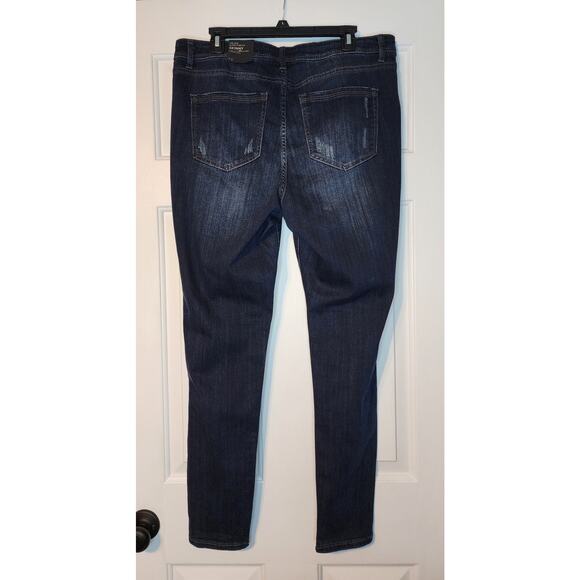 NWT Lane Bryant mid-rise super stretch skinny ‎ jeans Size 16 - Picture 2 of 5